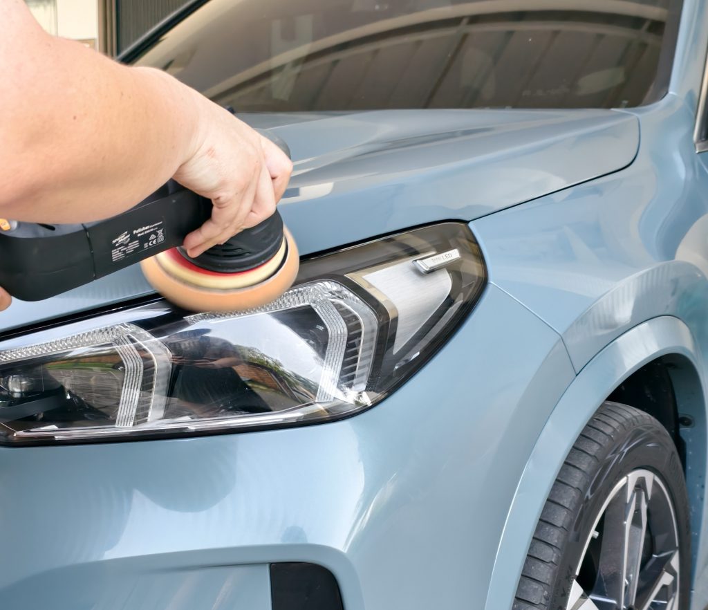 Polishing Car Headlamp